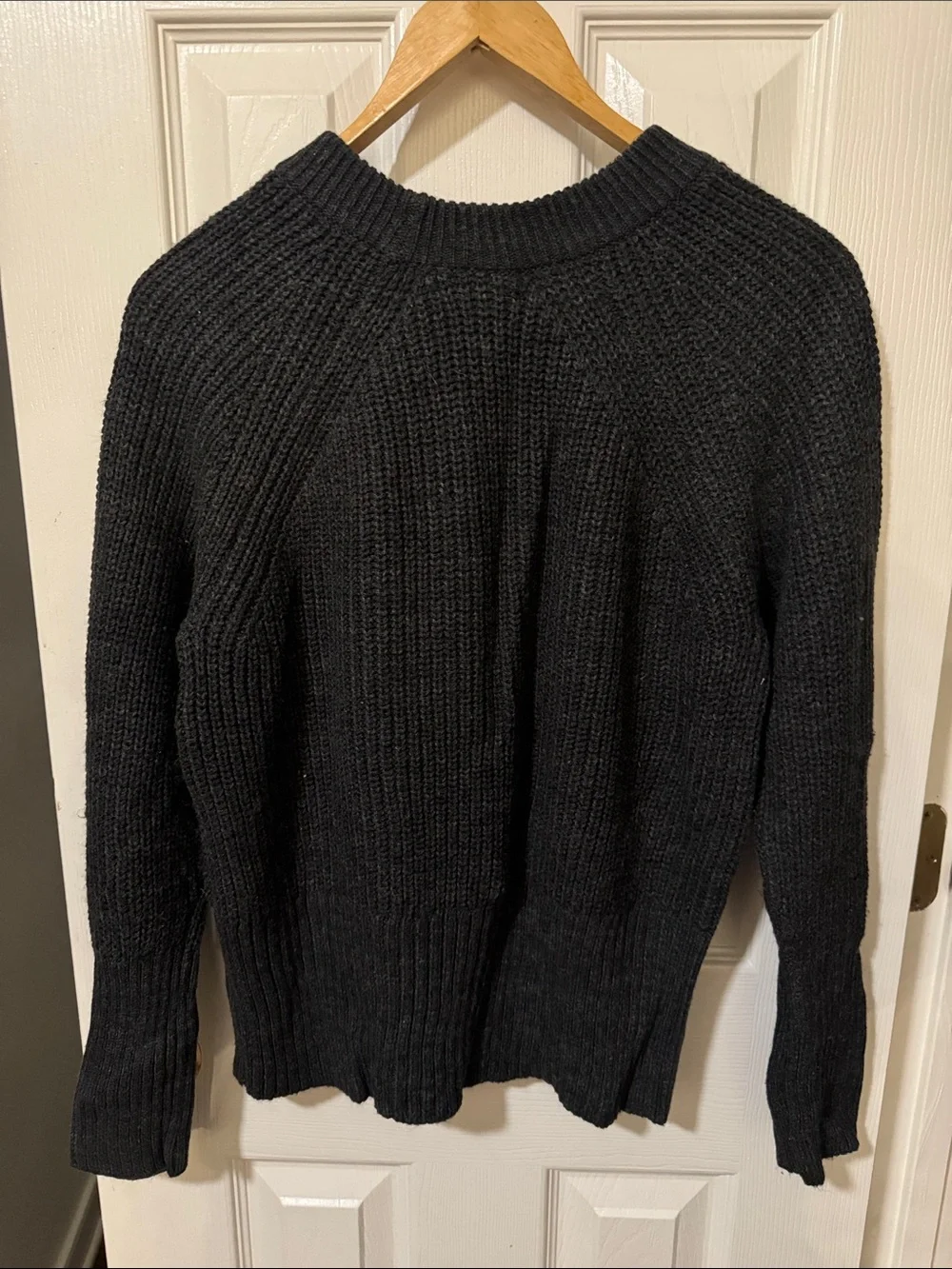Universal Thread Charcoal Ribbed Crewneck Sweater